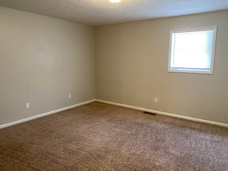 Building Photo - 31 Manchester Bay