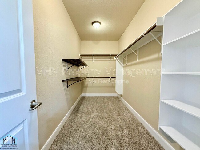 Building Photo - 12807 Waterlily Way