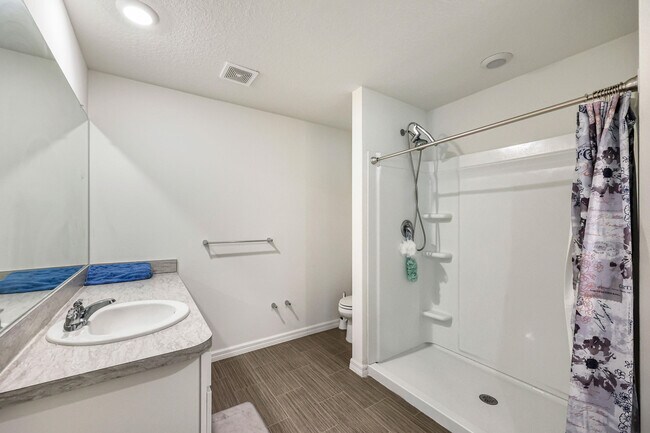 Building Photo - 1316 Gibralter St SW