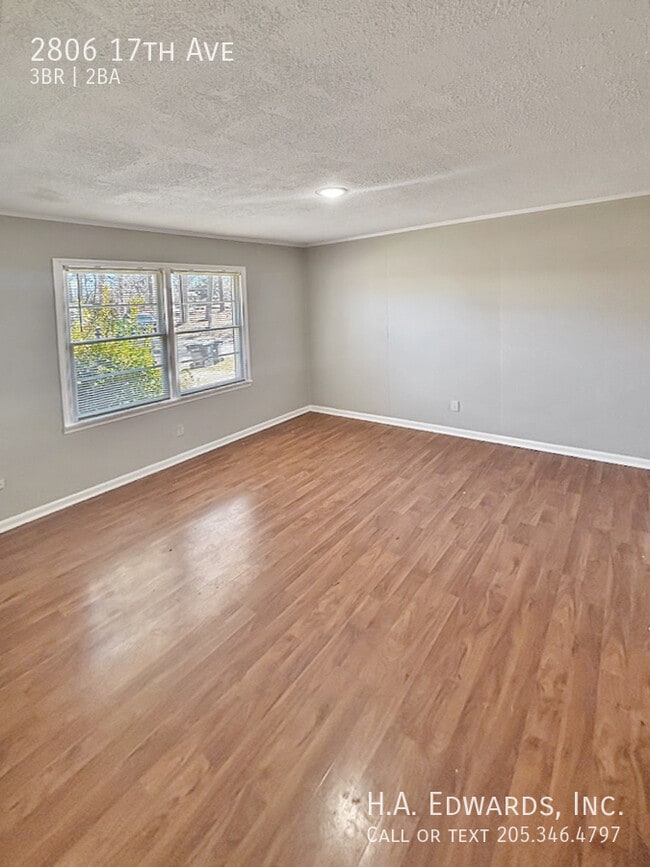 Building Photo - 2806 17th Ave