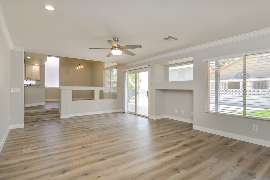 Building Photo - 9854 Silver Chaps Ct