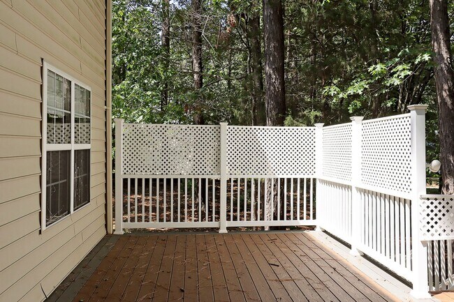 Building Photo - Move-In Ready, Dog-Friendly Preddy Creek Home