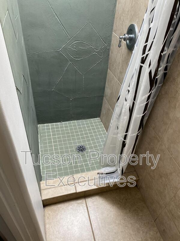 Building Photo - 841 S 8th Ave