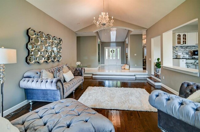 Building Photo - Incredible furnished house on Madison's We...