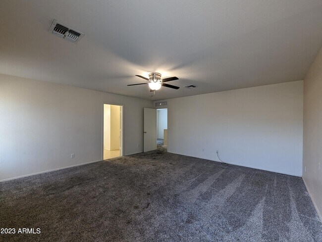 Building Photo - 3215 W St Anne Ave