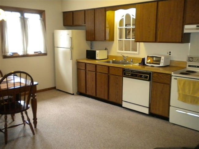 Building Photo - 1 br, 1 bath 4plex - 262 W Liberty St Apt ...