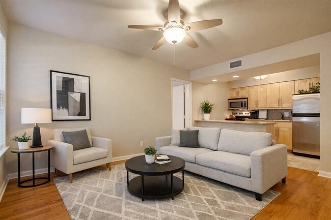 Building Photo - 7685 Northcross Dr