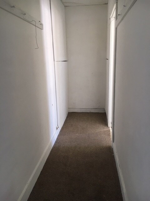 Building Photo - 376 N Elm St