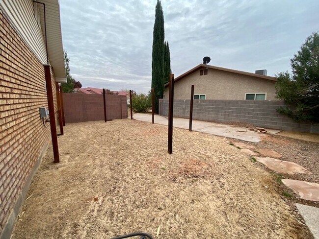 Building Photo - SPACIOUS HOME IN SANTA CLARA COMING SOON!