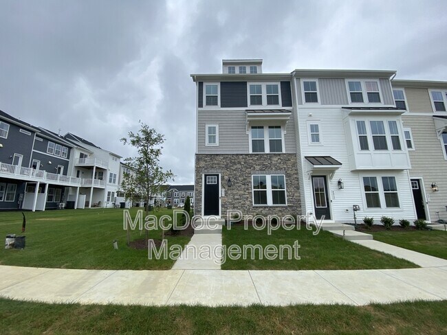 Primary Photo - 4815 Jackson Vlg Pkwy