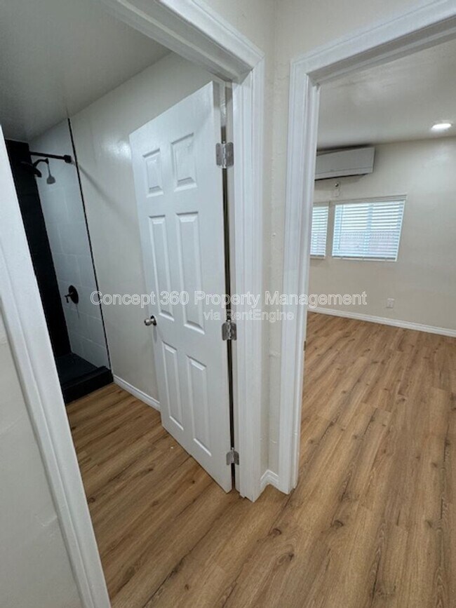 Building Photo - 5762 Cedar Ave