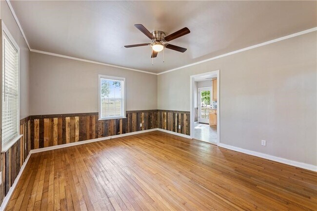 Building Photo - 2201 Cr 320