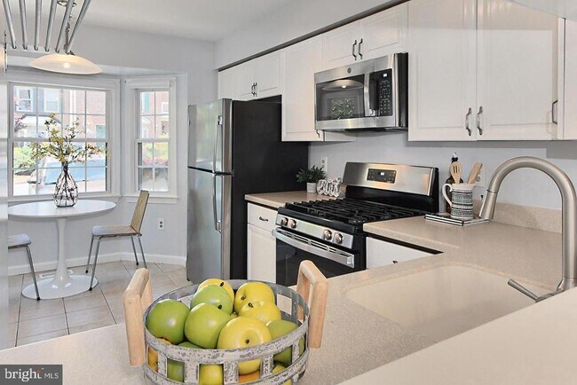 Building Photo - 7527 Chrisland Cove