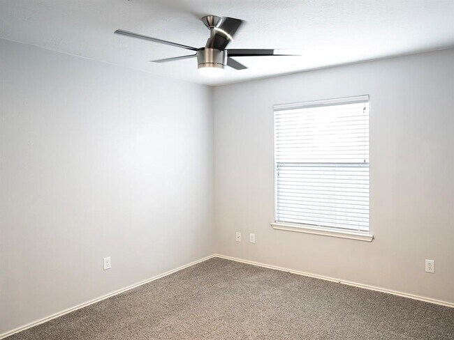 Building Photo - 2414 Alcove Foster Ct