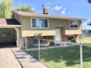 Building Photo - Upstairs Apartment Available-Two Bedroom, ...