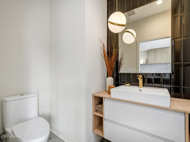 Building Photo - 3106 Cottonwood Ln