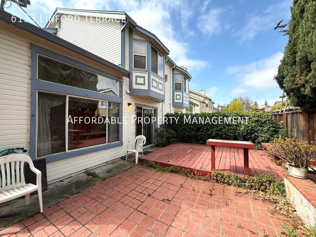 Building Photo - 6133 Linford Terrace
