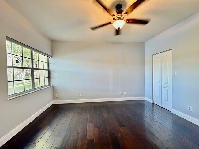 Building Photo - 651 Cypress Lake Blvd