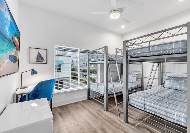 Building Photo - 15405 Gulf Blvd