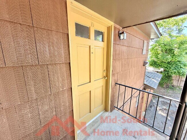Building Photo - 25 N Idlewild St