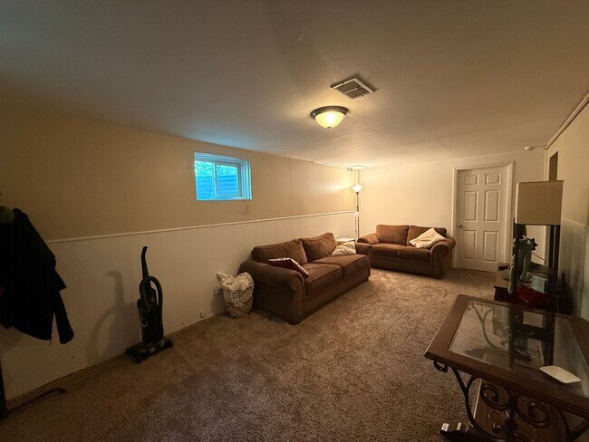 Building Photo - Spacious South Denver Home Near DU, Wash Park & Light Rail!!!
