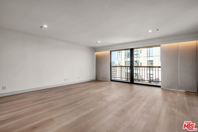 Building Photo - 10790 Wilshire Blvd