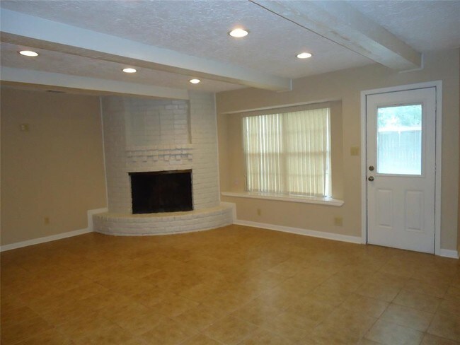 Building Photo - 10519 Brentway Dr