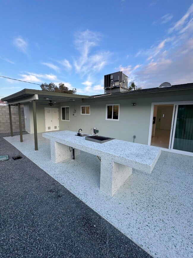 Building Photo - 66384 First St