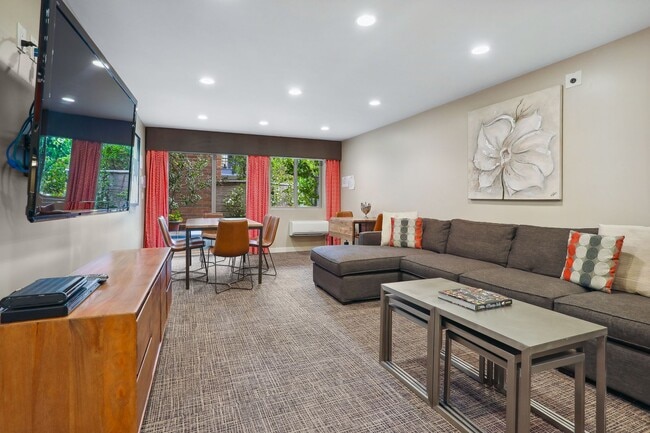 Building Photo - 1bd/1ba Seattle Condo