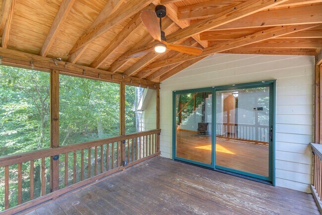 Building Photo - One-of-a-Kind 4 BR Retreat on Nearly 13 Pr...