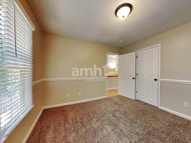 Building Photo - 5503 Pebble Garden Ct
