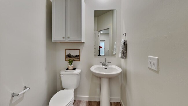 Building Photo - Luxury 3 Bedroom 2.5 Bathroom Townhome in Piedmont Schools (Neighborhood Park)