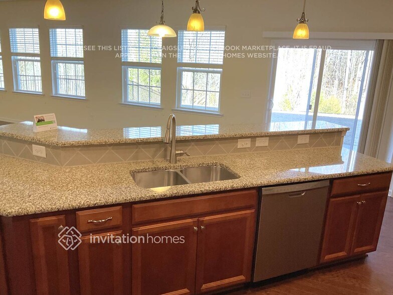 Building Photo - 141 Lassen Ln