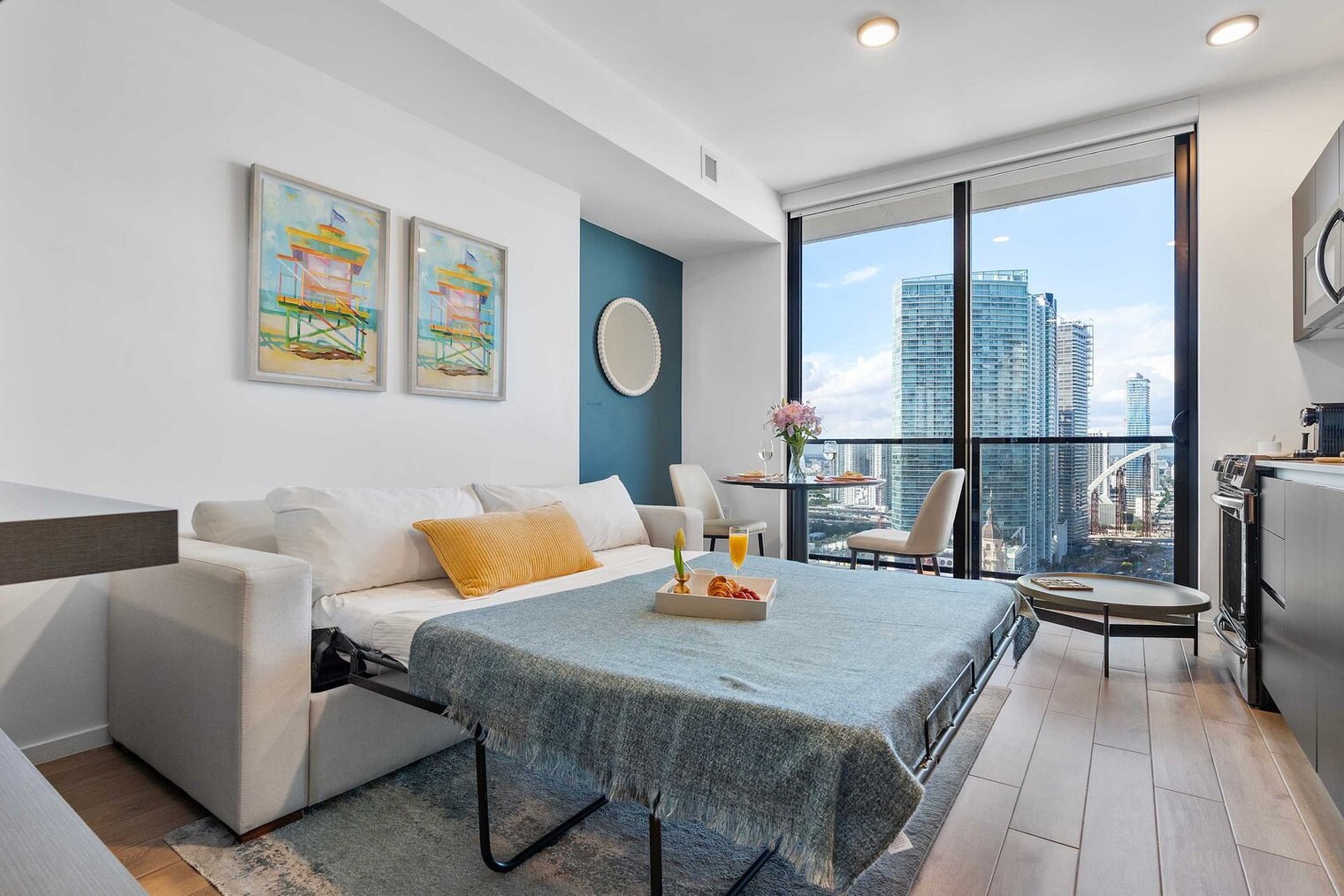 Building Photo - 398 NE 5th St