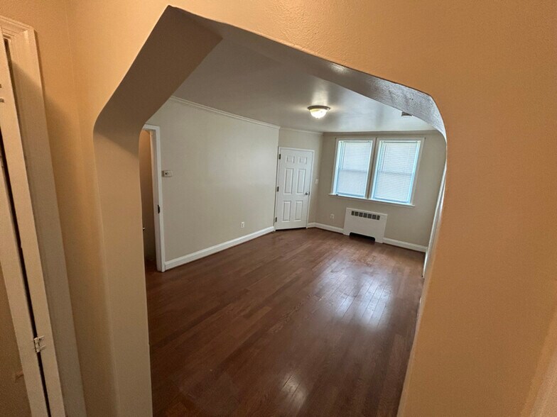 Building Photo - 4309 Norfolk Ave