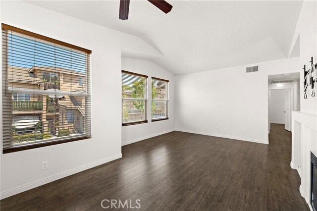 Building Photo - 1150 S Positano Ave