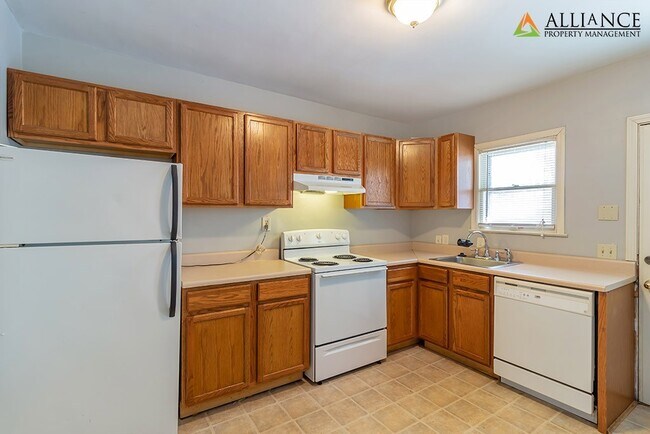 Building Photo - 1609 Poyntz Ave