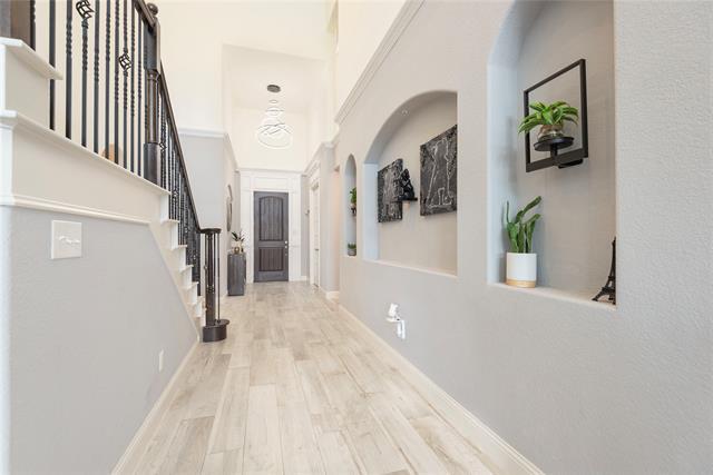 Building Photo - 2707 Elmwood Dr