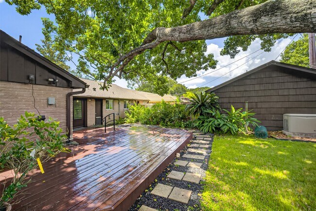 Building Photo - 5830 Yarwell Dr