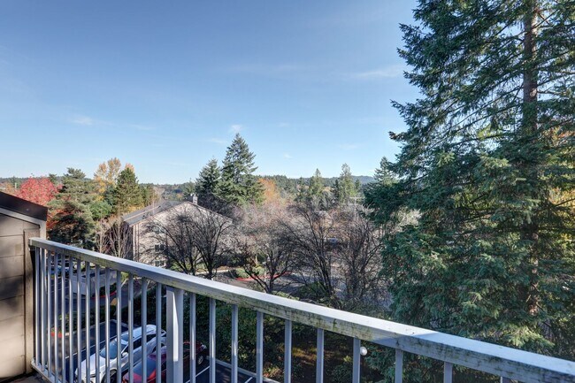 Building Photo - Spacious 2bd + DEN, 1.75ba Condo available in the heart of Issaquah!