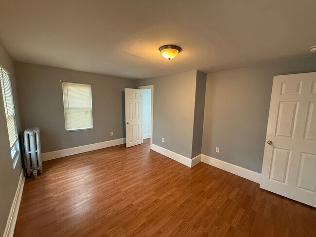 Building Photo - Spacious Five Bedroom, Single Family Home ...