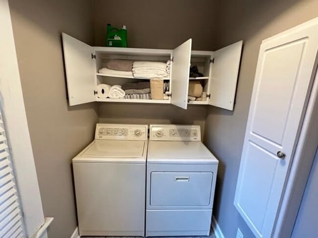 Building Photo - Victorian Village / Short North Single Family House!