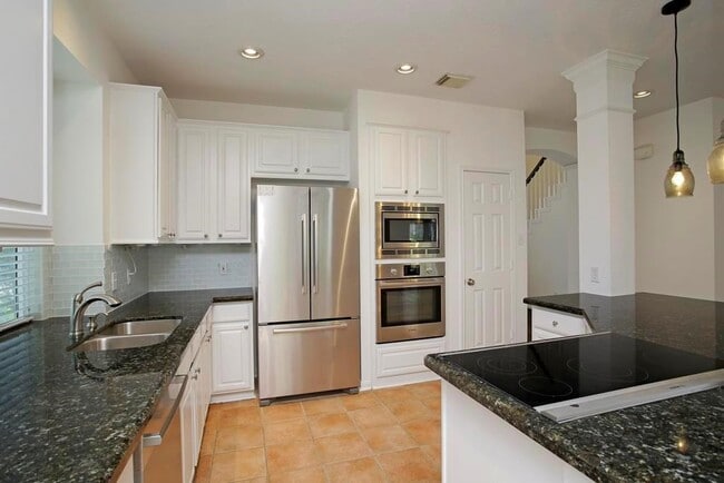 Building Photo - 6902 Afton Woods Dr