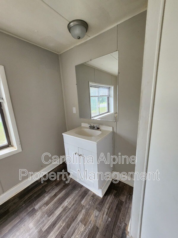 Building Photo - 2807 Blacksburg Rd