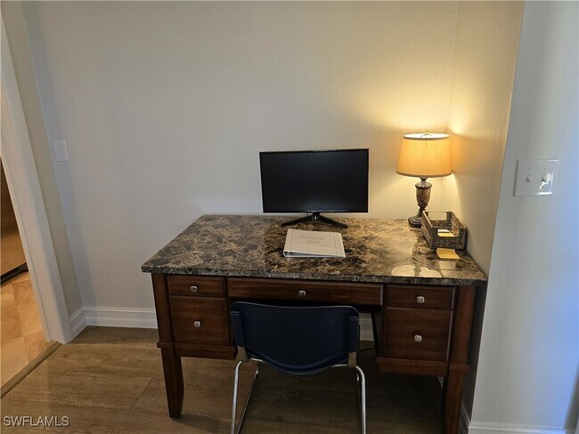 Building Photo - 7119 Lakeridge View Court