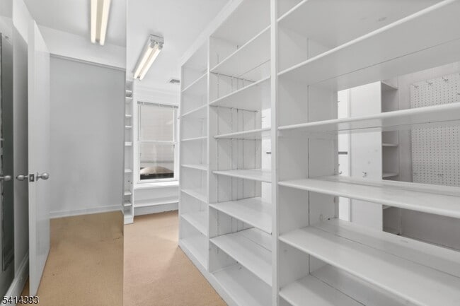 Building Photo - 2 Old Mill Rd