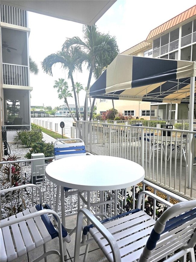 Building Photo - 2097 S Ocean Dr