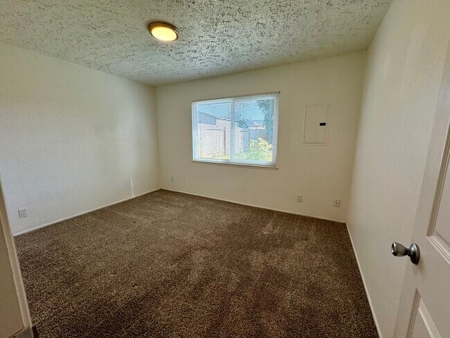 Building Photo - Charming 3-Bedroom Home in North Highlands...