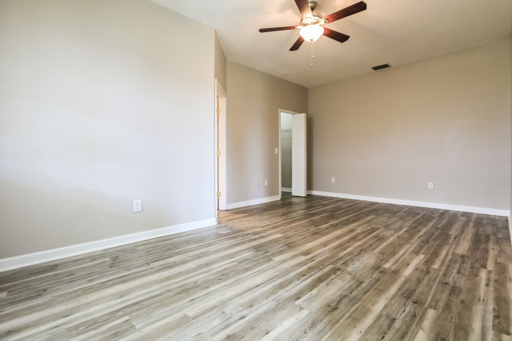 Building Photo - 15385 Lakeland Cir