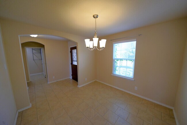 Building Photo - Gorgeous Selma Living with a Inground Pool! Realtor Commission: $625